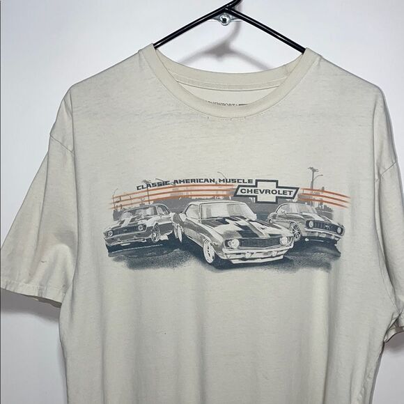 Cream Short Sleeve Tee with Vintage Car Graphic - Picture 2 of 9